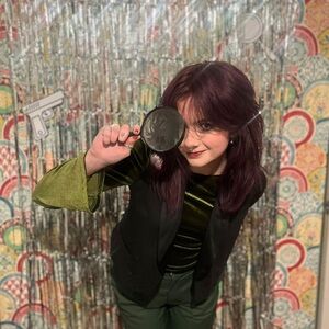 Meet your Posher, Posh